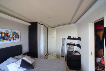 Apartamento à venda com 377m², 4 quartos e 4 vagasSuíte 1