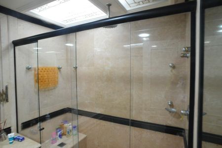 Apartamento à venda com 377m², 4 quartos e 4 vagasBanheiro da Suíte 3