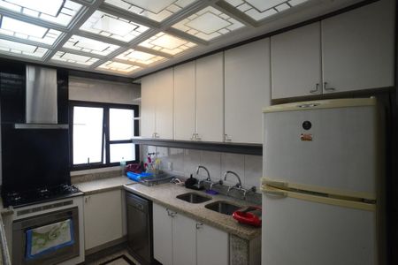 Apartamento à venda com 377m², 4 quartos e 4 vagasCozinha