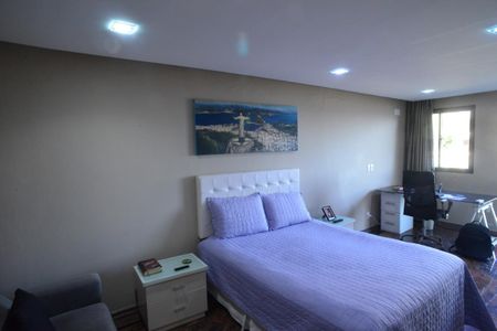 Apartamento à venda com 377m², 4 quartos e 4 vagasSuíte 2