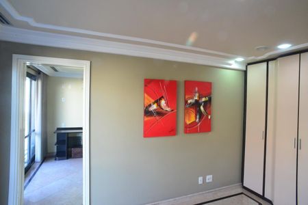 Apartamento à venda com 377m², 4 quartos e 4 vagasSuíte 3