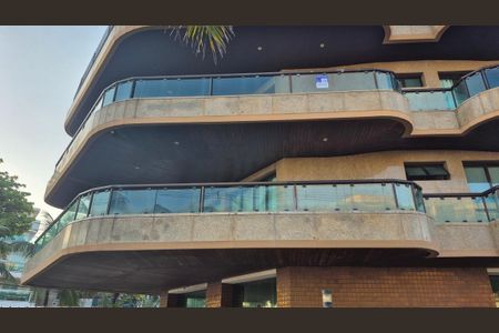 Apartamento à venda com 377m², 4 quartos e 4 vagasPlaca