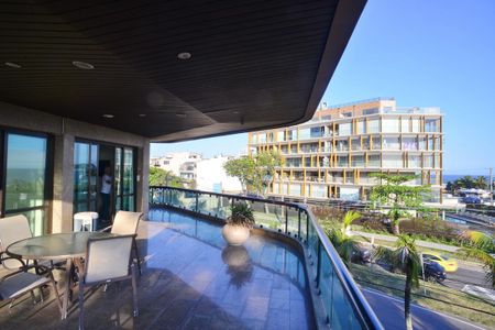 Apartamento à venda com 377m², 4 quartos e 4 vagasVaranda