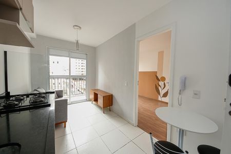 Sala e Cozinha de apartamento para alugar com 1 quarto, 29m² em Vila Tolstoi, São Paulo