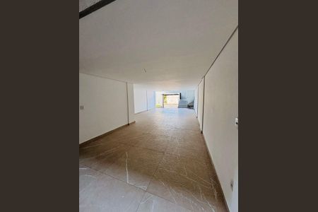 Casa à venda com 3 quartos, 170m² em Cabral, Contagem