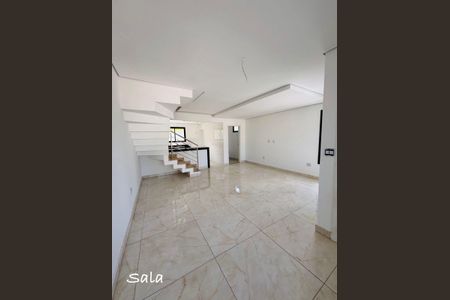 Casa à venda com 3 quartos, 170m² em Cabral, Contagem