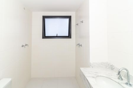 Apartamento à venda com 135m², 3 quartos e 2 vagasBanheiro da Suíte 1