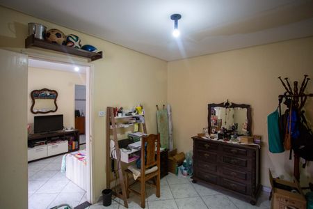 Casa à venda com 200m², 2 quartos e 2 vagasQuarto Casa 2