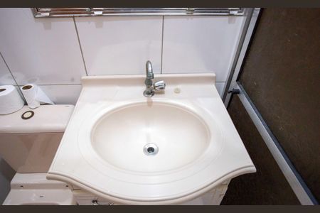 Casa à venda com 200m², 2 quartos e 2 vagasBaheiro Social