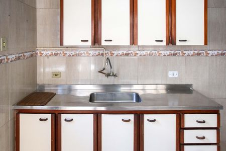 Casa à venda com 200m², 2 quartos e 2 vagasCozinha