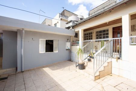 Casa à venda com 200m², 2 quartos e 2 vagasQuintal