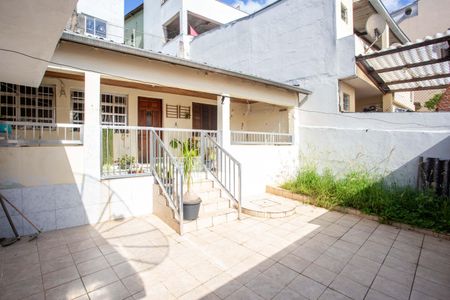 Casa à venda com 200m², 2 quartos e 2 vagasQuintal