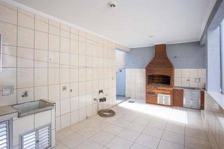 Casa à venda com 200m², 2 quartos e 2 vagasÁrea de Serviço