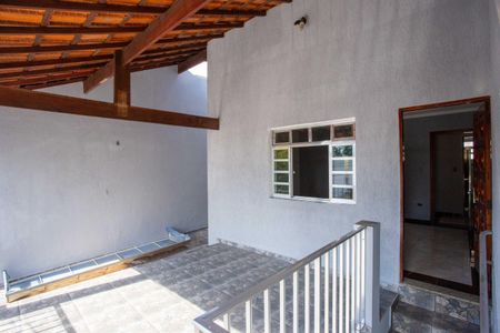 Casa à venda com 200m², 2 quartos e 2 vagasVaranda