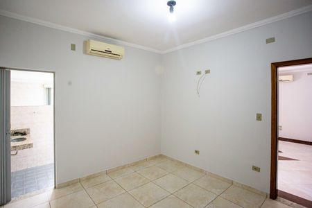 Casa à venda com 200m², 2 quartos e 2 vagasQuarto Suíte