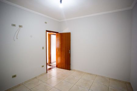 Casa à venda com 200m², 2 quartos e 2 vagasQuarto Suíte