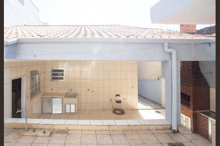 Casa à venda com 200m², 2 quartos e 2 vagasQuintal