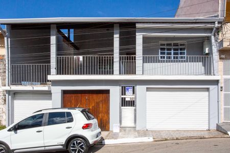 Casa à venda com 200m², 2 quartos e 2 vagasFachada