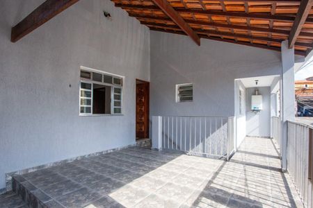 Casa à venda com 200m², 2 quartos e 2 vagasVaranda