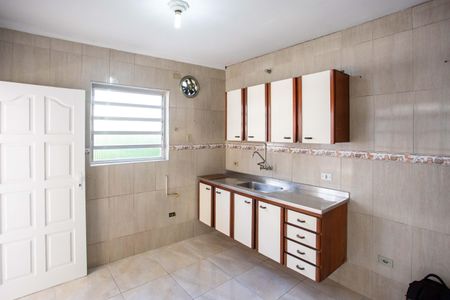Casa à venda com 200m², 2 quartos e 2 vagasCozinha