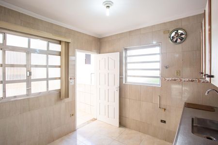 Casa à venda com 200m², 2 quartos e 2 vagasCozinha