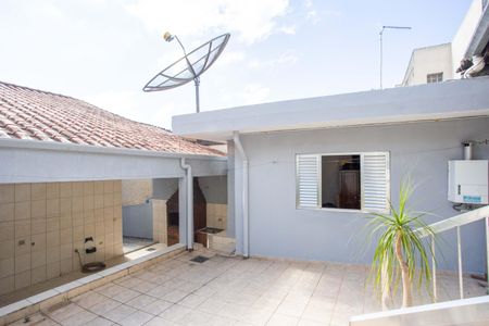 Casa à venda com 200m², 2 quartos e 2 vagasQuintal