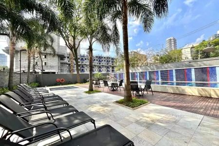 Apartamento à venda com 65m², 2 quartos e 1 vagaÁrea comum - Piscina