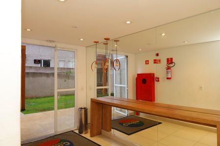 Apartamento para alugar com 38m², 2 quartos e 1 vagaÁrea comum - Saguão do prédio