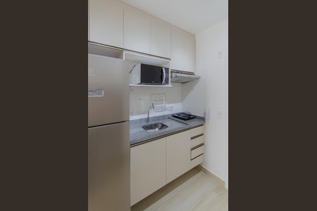 Cozinha de kitnet/studio para alugar com 1 quarto, 24m² em Liberdade, São Paulo