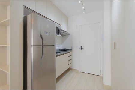 Cozinha de kitnet/studio para alugar com 1 quarto, 24m² em Liberdade, São Paulo