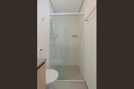 Banheiro Social de kitnet/studio para alugar com 1 quarto, 24m² em Liberdade, São Paulo