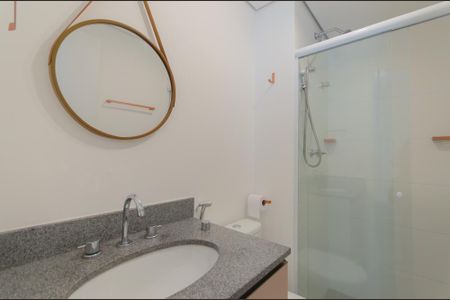 Banheiro Social de kitnet/studio para alugar com 1 quarto, 24m² em Liberdade, São Paulo