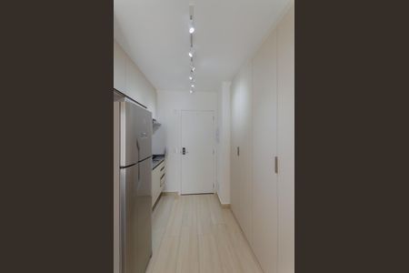 Cozinha de kitnet/studio para alugar com 1 quarto, 24m² em Liberdade, São Paulo