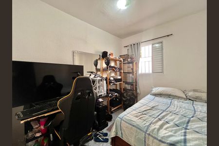 Casa à venda com 200m², 6 quartos e 4 vagas Casa à venda com 200m², 6 quartos e 4 vagasQuarto 1