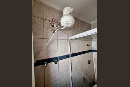 Casa à venda com 200m², 6 quartos e 4 vagas Casa à venda com 200m², 6 quartos e 4 vagasBanheiro