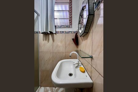 Casa à venda com 200m², 6 quartos e 4 vagas Casa à venda com 200m², 6 quartos e 4 vagasBanheiro da Suíte