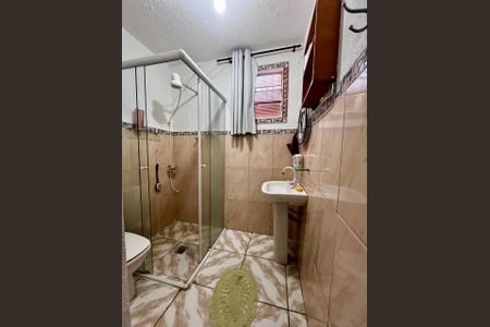 Casa à venda com 200m², 6 quartos e 4 vagas Casa à venda com 200m², 6 quartos e 4 vagasBanheiro da Suíte