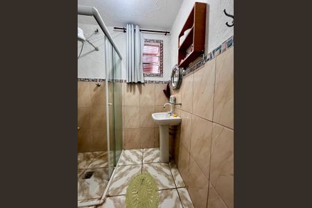 Casa à venda com 200m², 6 quartos e 4 vagas Casa à venda com 200m², 6 quartos e 4 vagasBanheiro da Suíte