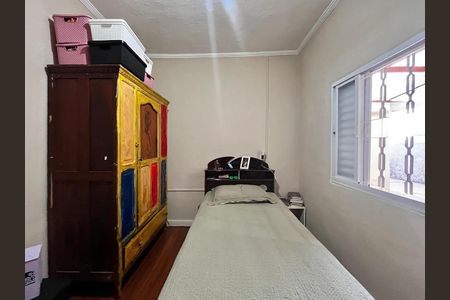 Casa à venda com 200m², 6 quartos e 4 vagas Casa à venda com 200m², 6 quartos e 4 vagasCasa 2 - Quarto 2