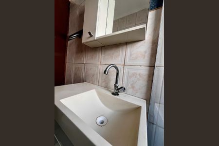 Casa à venda com 200m², 6 quartos e 4 vagas Casa à venda com 200m², 6 quartos e 4 vagasBanheiro