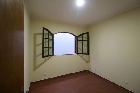 Casa à venda com 230m², 3 quartos e 2 vagas Casa à venda com 230m², 3 quartos e 2 vagasQuarto 2