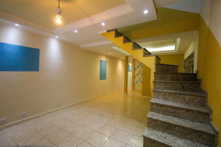 Sala de casa à venda com 3 quartos, 230m² em Parque Luis Mucciolo, São Paulo