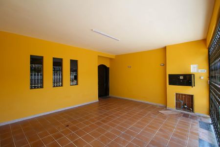 Casa à venda com 230m², 3 quartos e 2 vagas Casa à venda com 230m², 3 quartos e 2 vagasGaragem