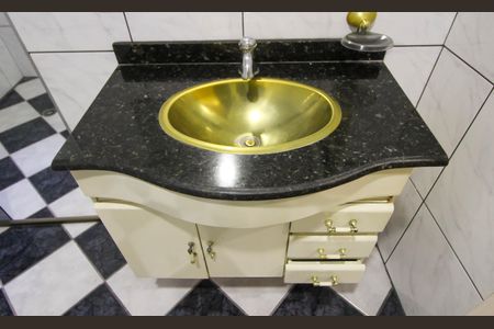 Casa à venda com 230m², 3 quartos e 2 vagas Casa à venda com 230m², 3 quartos e 2 vagasBanheiro da Suíte