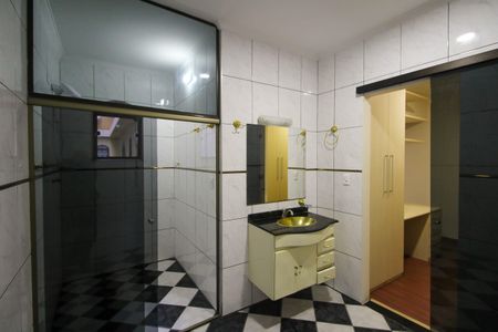 Casa à venda com 230m², 3 quartos e 2 vagas Casa à venda com 230m², 3 quartos e 2 vagasBanheiro da Suíte