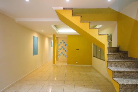 Sala de casa à venda com 3 quartos, 230m² em Parque Luis Mucciolo, São Paulo