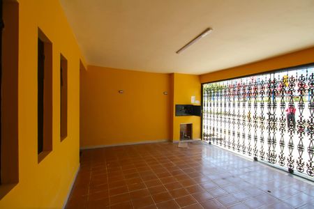 Casa à venda com 230m², 3 quartos e 2 vagas Casa à venda com 230m², 3 quartos e 2 vagasGaragem