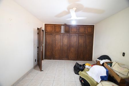 Casa à venda com 325m², 6 quartos e 3 vagasQuarto 3 - Casa 2