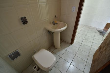 Casa à venda com 325m², 6 quartos e 3 vagasBanheiro Social 2