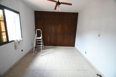 Casa à venda com 325m², 6 quartos e 3 vagasQuarto 2 - Casa 2